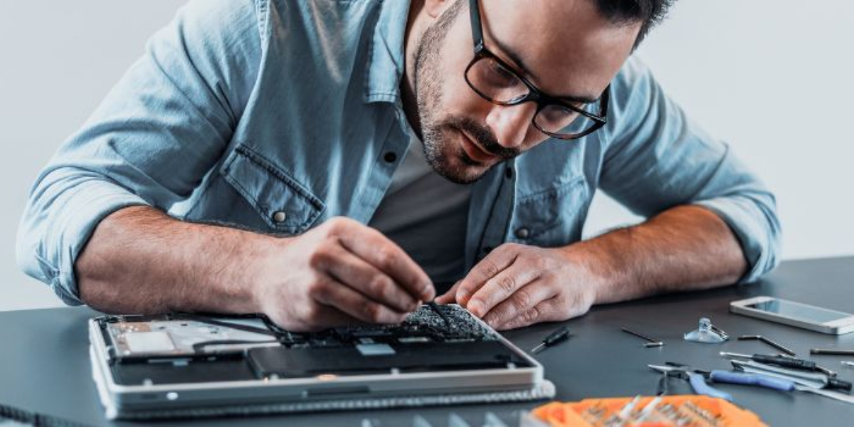 Signs Your Computer Needs Professional Repair Service